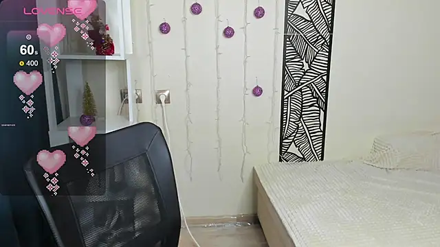 Snapshot of Angel_Jules chatting on 12.23.24 Angel Jules online show from 12.23.24