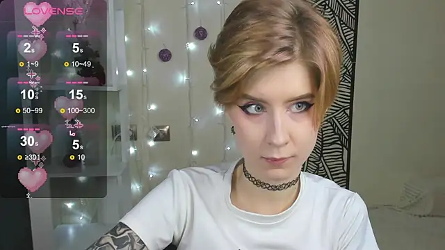Snapshot of Angel_Jules chatting on 12.28.24 Angel Jules online show from 12.28.24