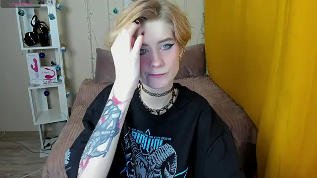 Snapshot of Angel_Jules chatting on 01.15.25 Angel Jules online show from 01.15.25