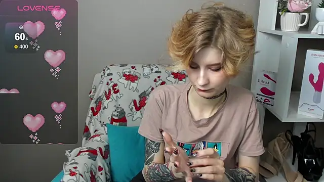 Snapshot of Angel_Jules chatting on 02.13.25 Angel Jules online show from 02.13.25