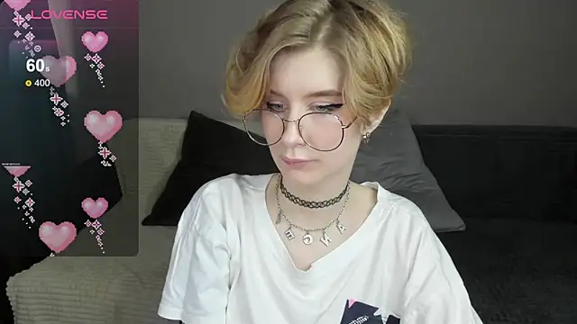 Snapshot of Angel_Jules chatting on 02.23.25 Angel Jules online show from 02.23.25