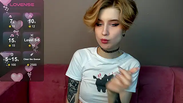 Snapshot of Angel_Jules chatting on 03.10.25 Angel Jules online show from 03.10.25