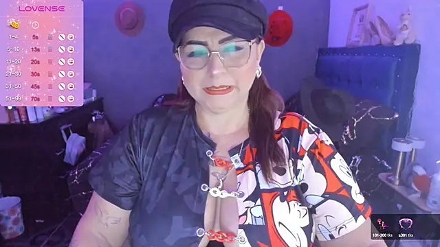 Snapshot of Ivonnee__ chatting on 01.08.25 Ivonnee   online show from 01.08.25