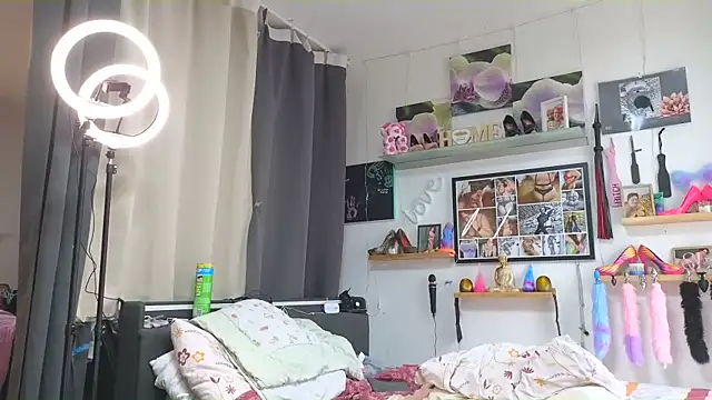 SunshineLexi online show from 03.10.25