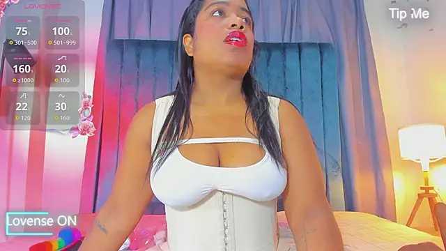 Snapshot of sweetebony_970 chatting on 04.29.26 sweetebony 970 online show from 04.29.26