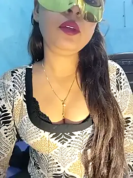 Shanaya Hotty online show from 12.05.24