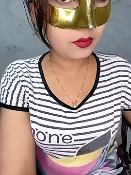 Shanaya Hotty online show from 12.14.24