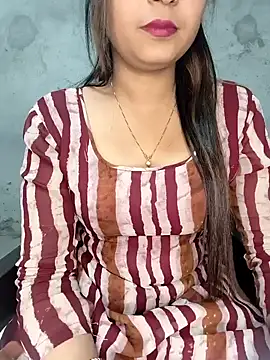 Shanaya Hotty online show from 01.29.25