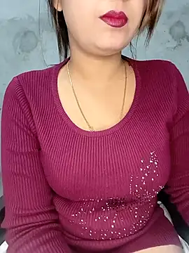 Shanaya Hotty online show from 02.26.25