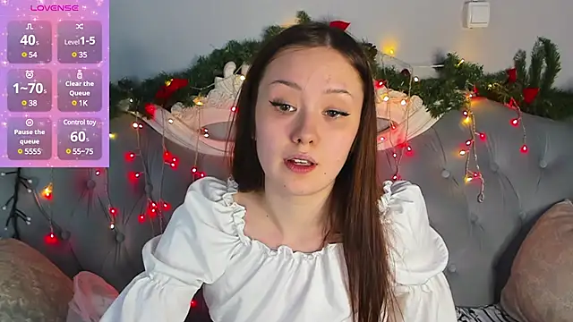 Snapshot of MiriaamWhite chatting on 01.12.25 MiriaamWhite online show from 01.12.25