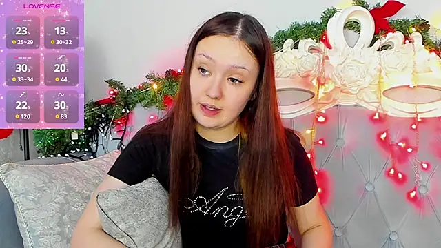 Snapshot of MiriaamWhite chatting on 01.20.25 MiriaamWhite online show from 01.20.25
