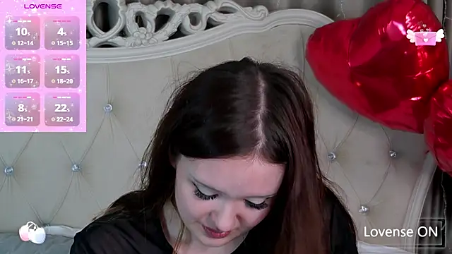Snapshot of MiriaamWhite chatting on 02.07.25 MiriaamWhite online show from 02.07.25