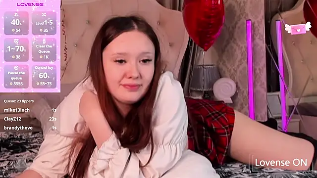 Snapshot of MiriaamWhite chatting on 02.11.25 MiriaamWhite online show from 02.11.25