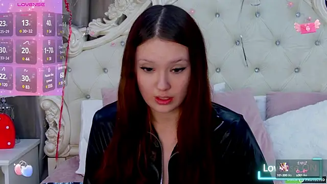 Snapshot of MiriaamWhite chatting on 02.28.25 MiriaamWhite online show from 02.28.25