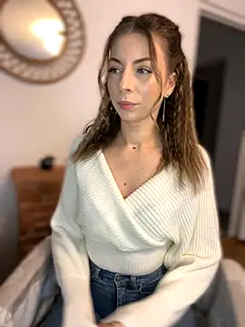 Snapshot of Mia_Ethan chatting on 11.05.25 Mia Ethan online show from 11.05.25