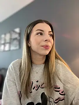 Mia Ethan online show from 04.23.26