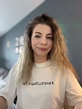 Mia Ethan online show from 05.12.26