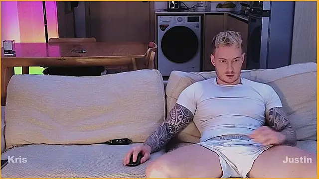 Snapshot of Justin_Hardy chatting on 07.19.26 Justin Hardy online show from 07.19.26