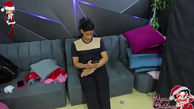 Snapshot of playsgirlhot chatting on 12.01.25 playsgirlhot online show from 12.01.25