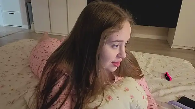 endlesssoffi online show from 04.12.26