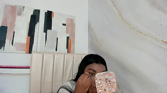 Snapshot of kayna_gomez chatting on 09.27.25 kayna gomez online show from 09.27.25