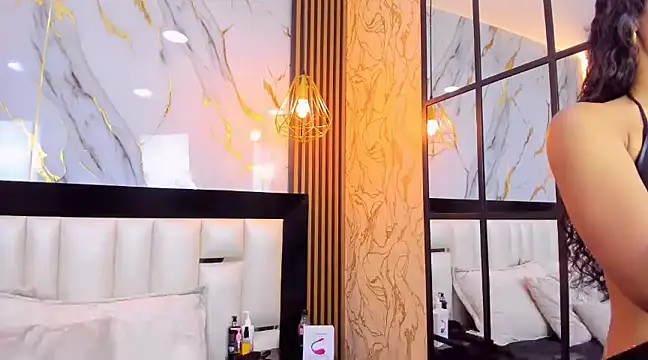 SofiaLaurents online show from 01.30.25