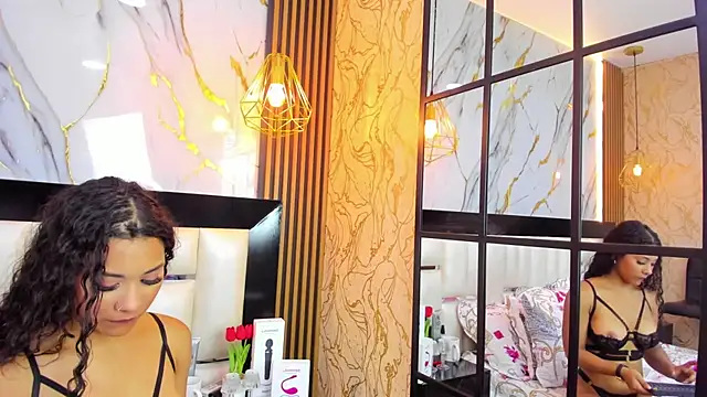 SofiaLaurents online show from 02.23.25