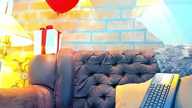 Dylanstonne online show from 02.07.25