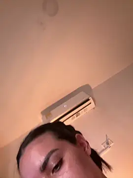 Pink Jazmin online show from 04.16.26