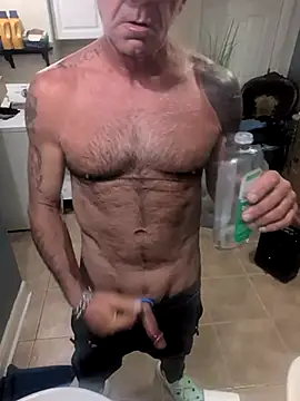 Snapshot of xxxfuckpole chatting on 02.21.25 xxxfuckpole online show from 02.21.25