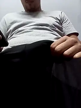 Snapshot of mahhh2024 chatting on 10.18.25 mahhh2024 online show from 10.18.25