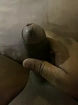 Snapshot of Sexiiiiii97_ chatting on 12.16.24 Sexiiiiii97 online show from 12.16.24