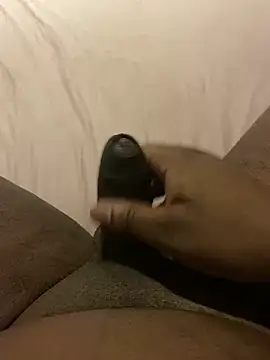 Snapshot of Sexiiiiii97_ chatting on 12.17.24 Sexiiiiii97 online show from 12.17.24