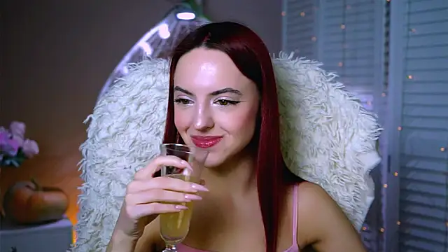 Snapshot of evanellson chatting on 11.02.25 evanellson online show from 11.02.25