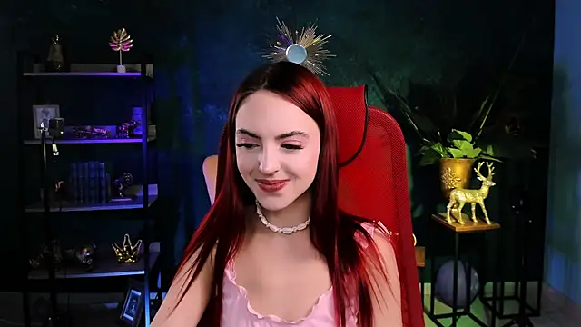 Snapshot of evanellson chatting on 11.18.25 evanellson online show from 11.18.25