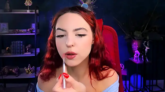 Snapshot of evanellson chatting on 11.23.25 evanellson online show from 11.23.25