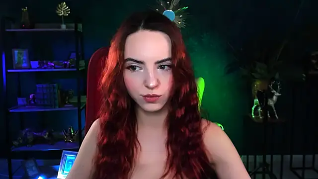 Snapshot of evanellson chatting on 12.15.25 evanellson online show from 12.15.25