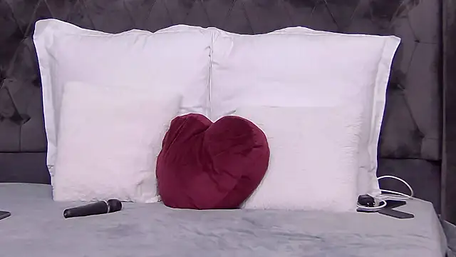 AnisiaConnor online show from 02.21.26