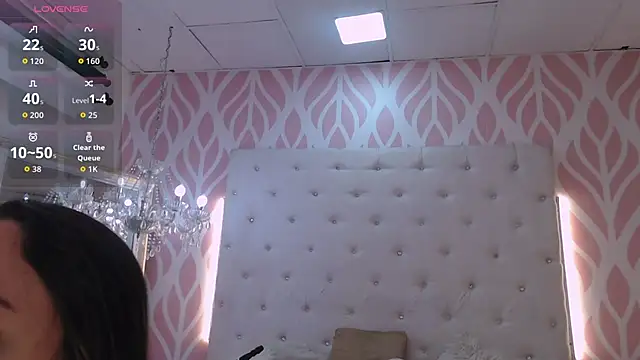 SashaDurante online show from 11.19.25