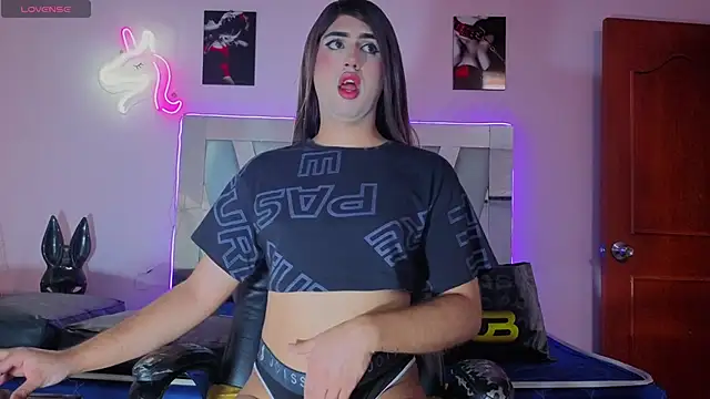Snapshot of Alanasexdoll chatting on 09.17.25 Alanasexdoll online show from 09.17.25