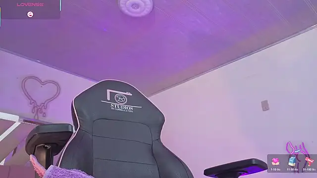 Laylafoxy tay online show from 11.11.25