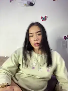 Im Valen Cute online show from 12.23.24