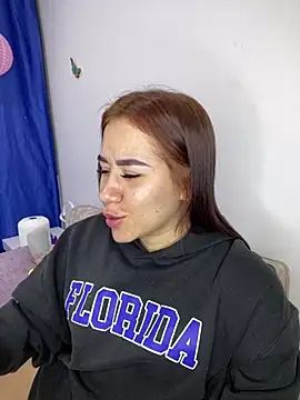 Im Valen Cute online show from 01.24.25