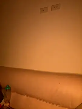 Im Valen Cute online show from 10.04.25