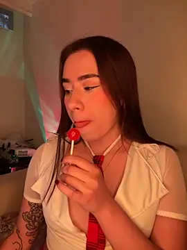 Im Valen Cute online show from 10.23.25