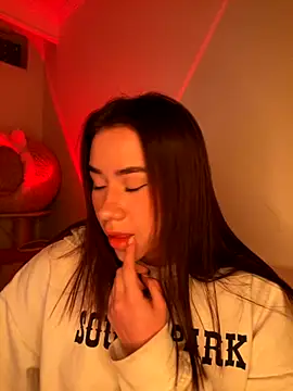 Im Valen Cute online show from 12.02.25