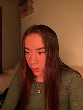 Snapshot of Im_Valen_Cute chatting on 05.17.26 Im Valen Cute online show from 05.17.26
