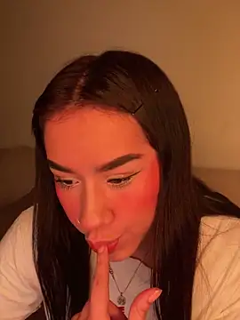 Im Valen Cute online show from 06.23.26