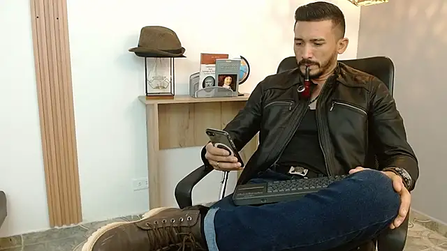 Reiko 85  online show from 02.15.25