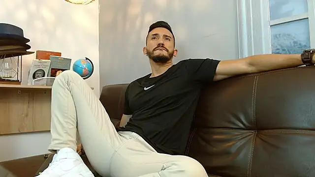 Reiko 85  online show from 03.12.25